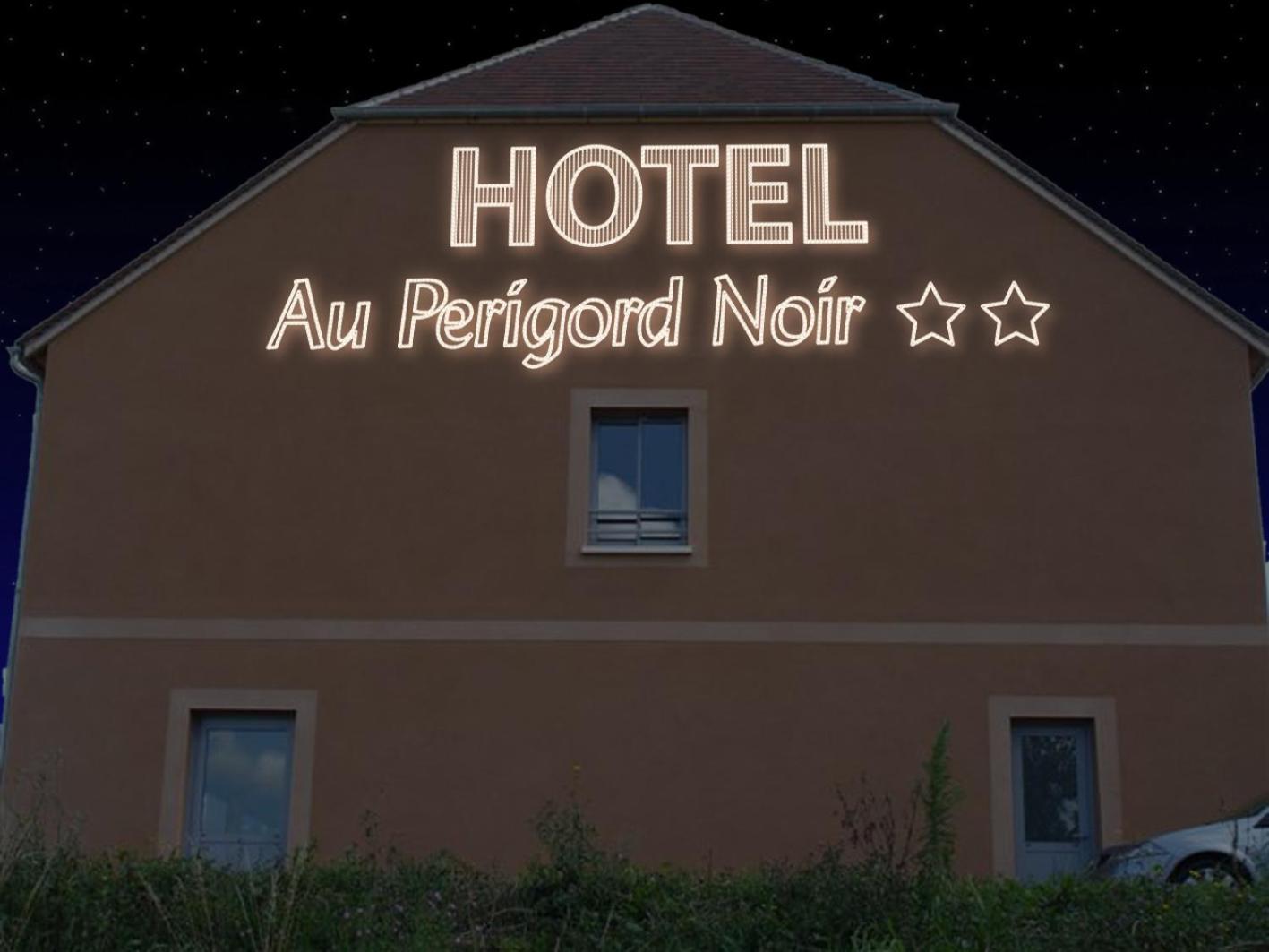 Au Perigord Noir Hotel Hautefort Exterior photo